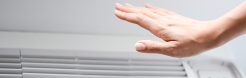 Hand warming up by a heating unit